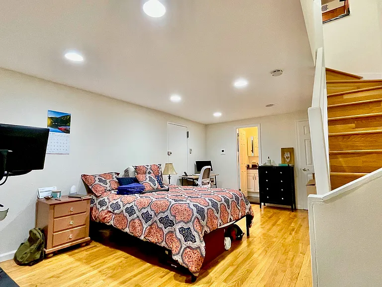 156 W 75th St #1 — Photo 10