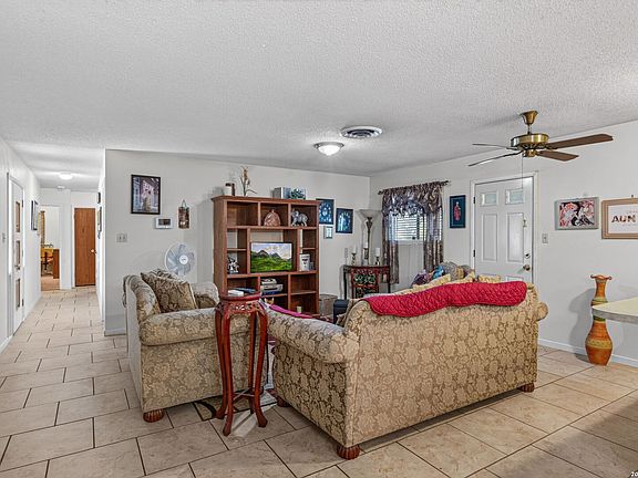 2nd image of 218 LANTANA LN