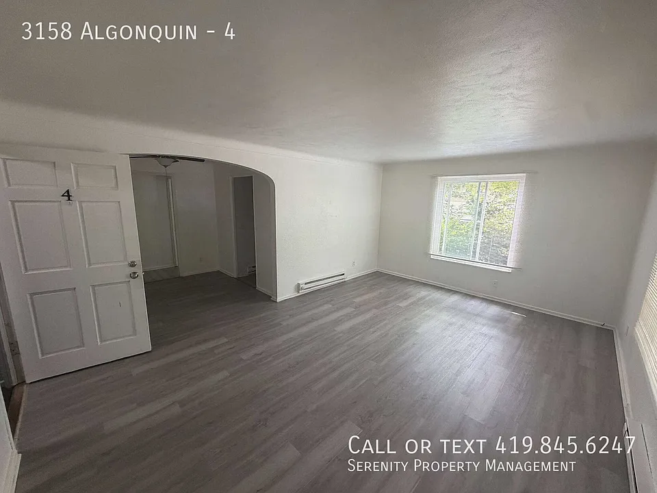 3158 Algonquin Pkwy #4