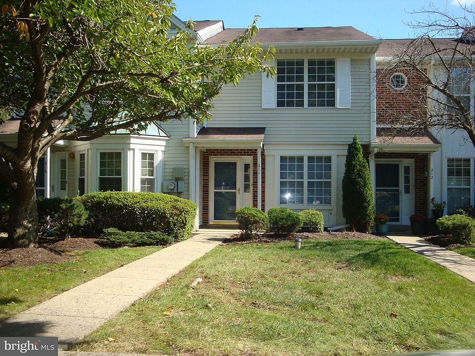 1st image of 211 Leedom Way #128