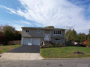 40 Erie St, Port Jefferson Station, NY 11776