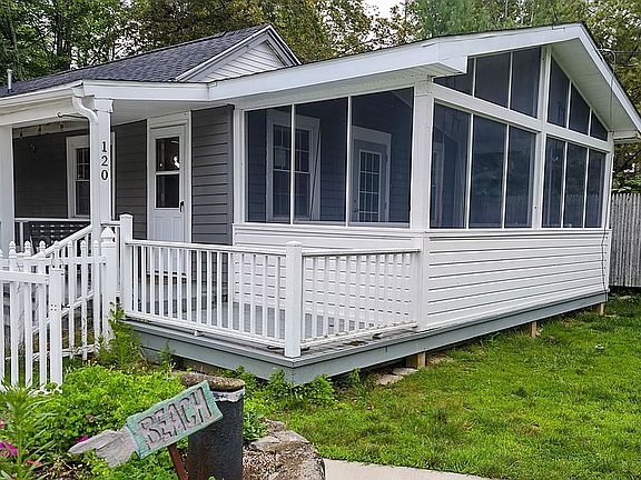 Screened In Porch