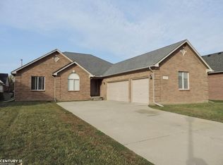 21395 Brooklyn Brg, Update, MI 48044