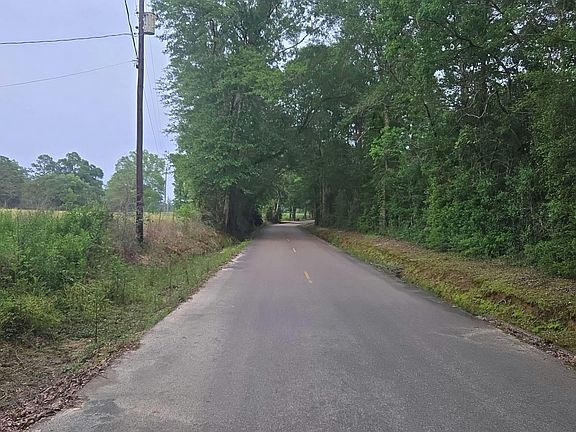 5th image of 62392 Strahan Rd