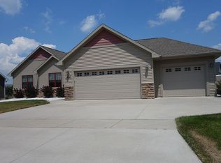 608 Pebblestone Cir, Hobart, WI 54155