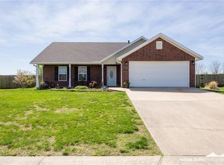 559 Elk Ave, Elkins, AR 72727
