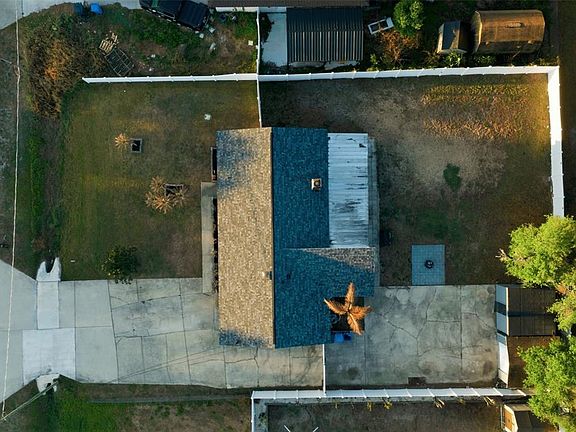 3rd image of 7403 Providence Rd