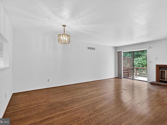5th image of 1521 Villa Rd