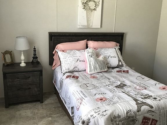 5th image of 2944 Gemini St