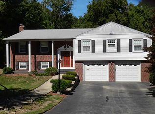 50 Carriage Dr, Lincoln, RI 02865