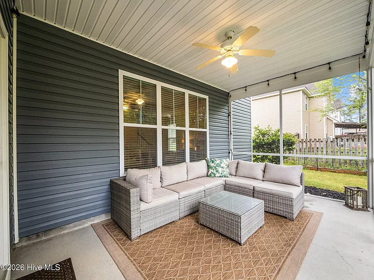 154 Cornel Ln — Photo 24