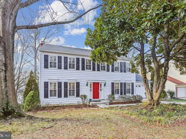 15346 Edgehill Dr, Dumfries, VA 22025