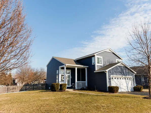 1251 S Pleasant Hill Gate, Waukegan, IL 60085