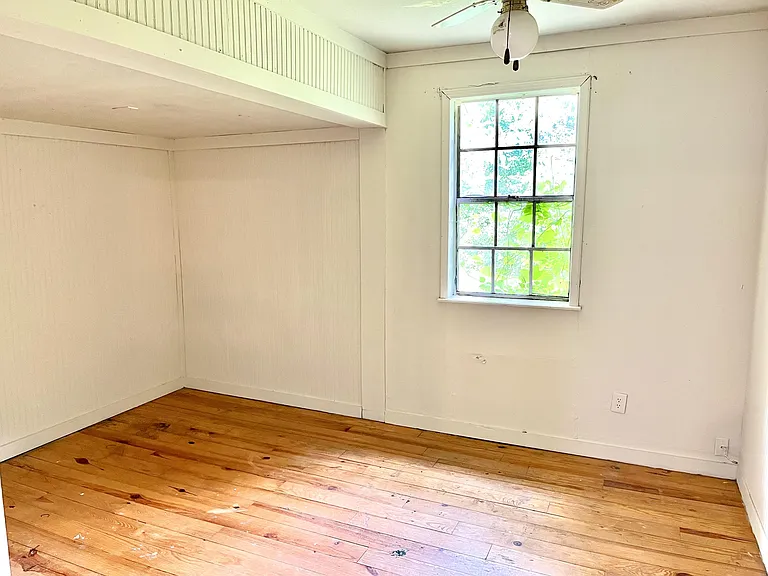 467 W Buchanan St — Photo 4