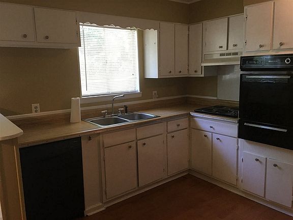 4th image of 905 Haywood Dr NW