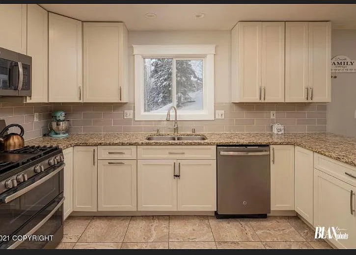 17335 Kahiltna Dr — Photo 3