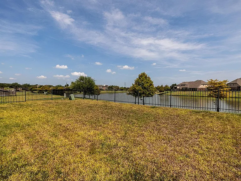 13210 Southern Orchard Ln — Photo 30