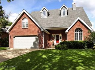 425 S Knight Ave, Park Ridge, IL 60068