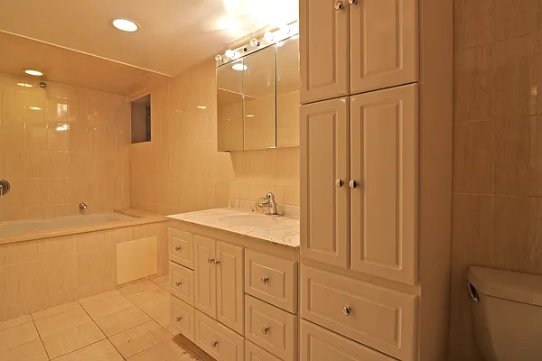 Rented by Tolmas Corporation | media 21