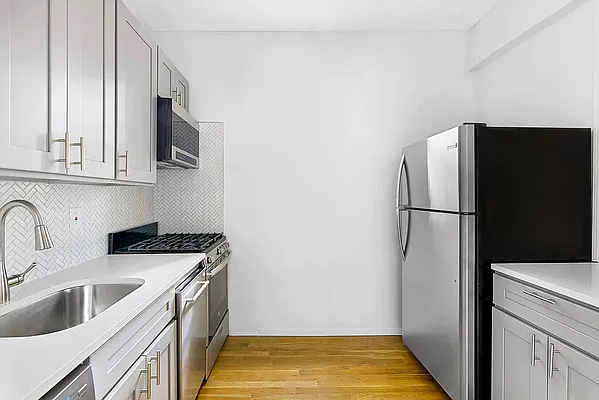 Rented by Freestone Property Group | media 7