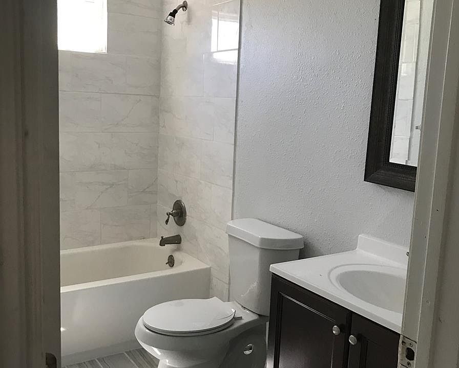 2nd image of 3440 W Kentucky Ave