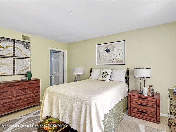 5th image of 1548 Quince Place