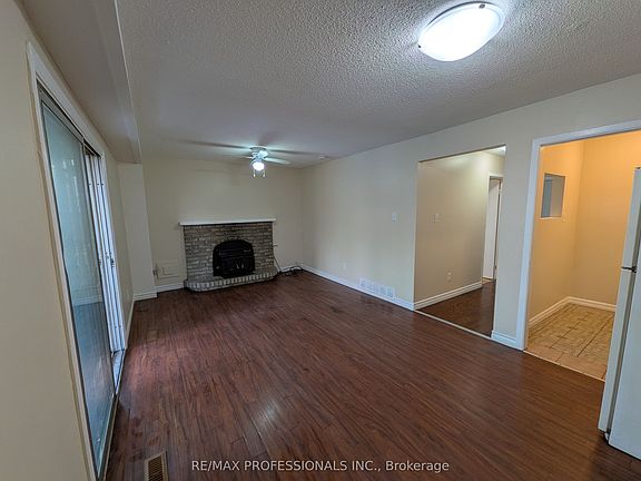 3rd image of 3335 Delfi Rd