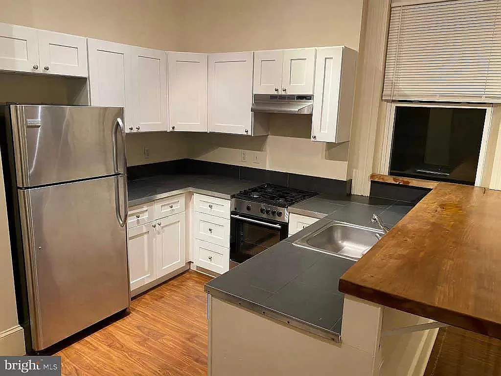 Building Photo - 2106 N Hancock St #1R