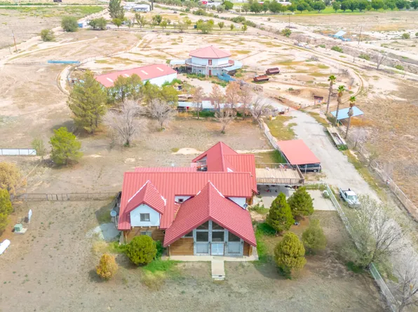 1100 S Vinton Rd, Anthony, TX 79821