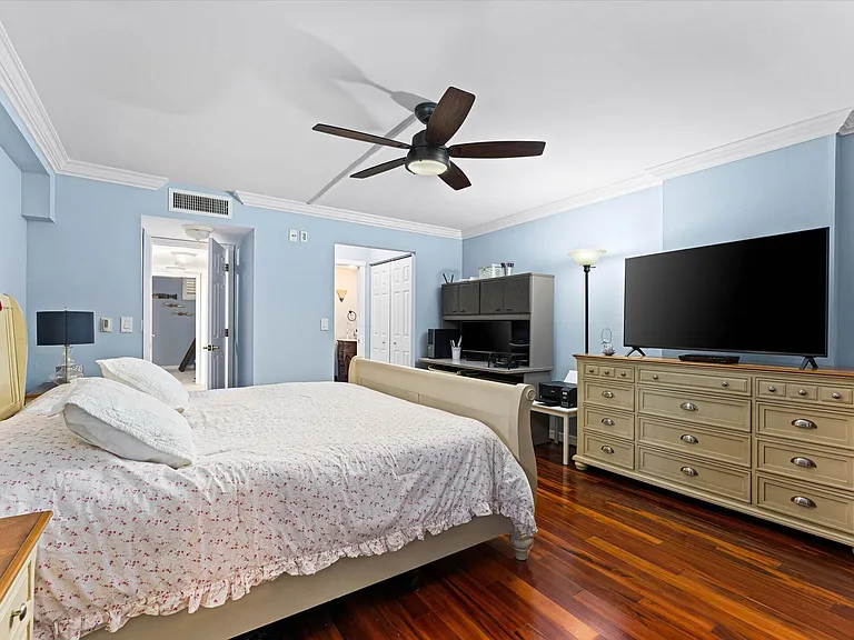 145 Ocean Ave #208 — Photo 16