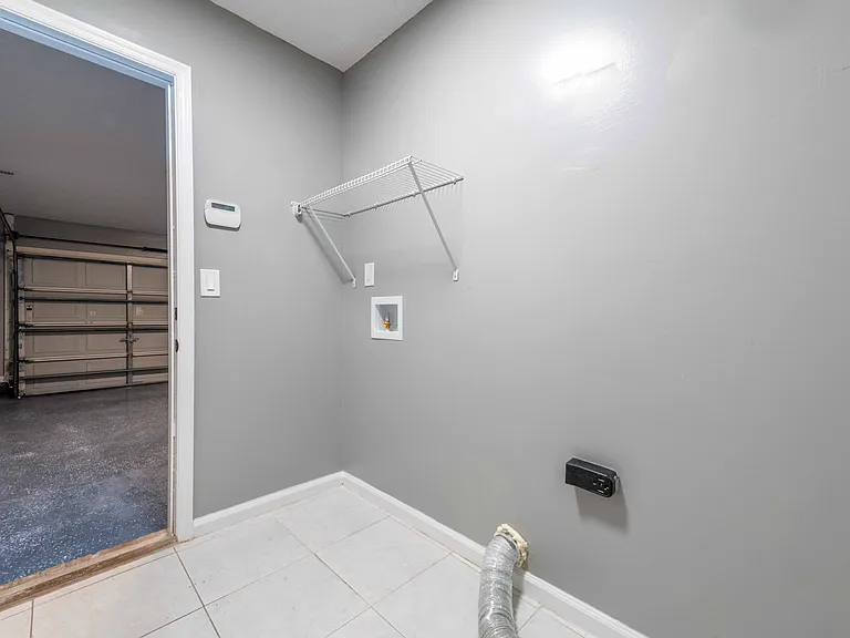 479 Charles Pinckney St — Photo 47