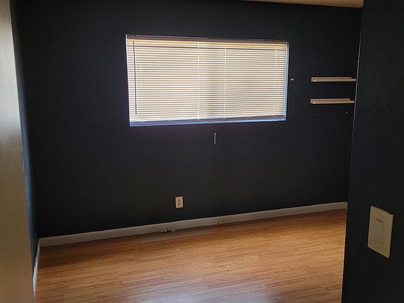 4th image of 1760 Fairdale Ave