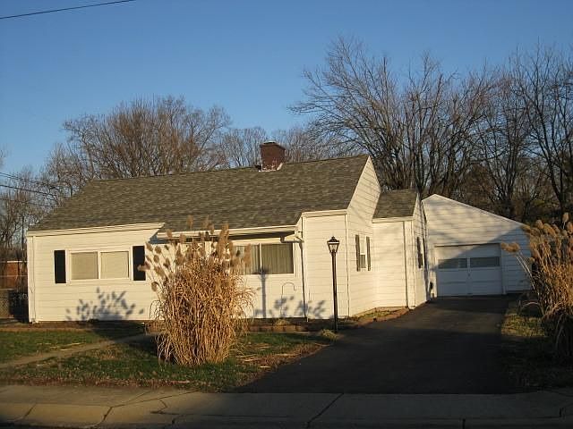 1st image of 316 N 11th St