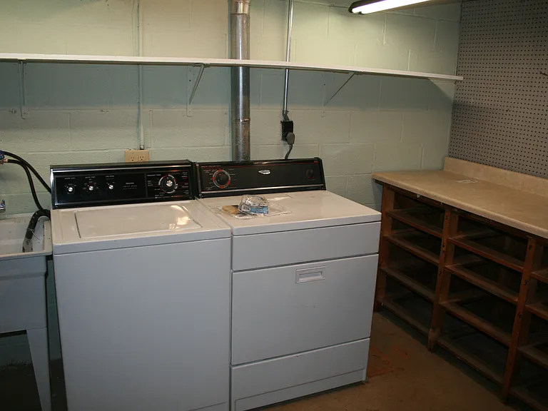8177 Rene Dr — Photo 34