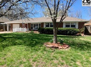 2403 N Monroe St, Hutchinson, KS 67502