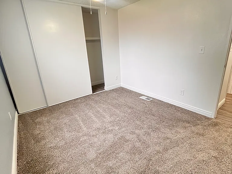WIllowbrook Apartments — Photo 25
