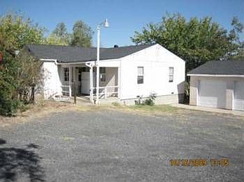 2nd image of 3127 Claremont Dr