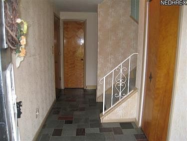 3rd image of 9427 Hyde Park Dr