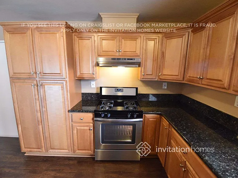 1701 Claremont Dr — Photo 8