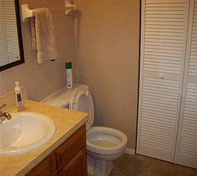4th image of 4124 Bond Ave #901