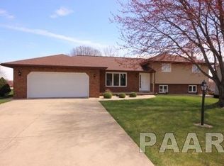 607 Firethorn Dr, Washington, IL