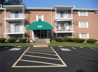 201 Coraopolis Rd APT 2, Coraopolis, PA 15108
