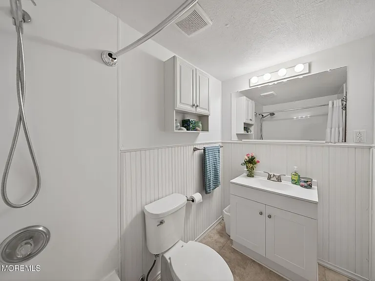 29 Demmert Ave — Photo 17