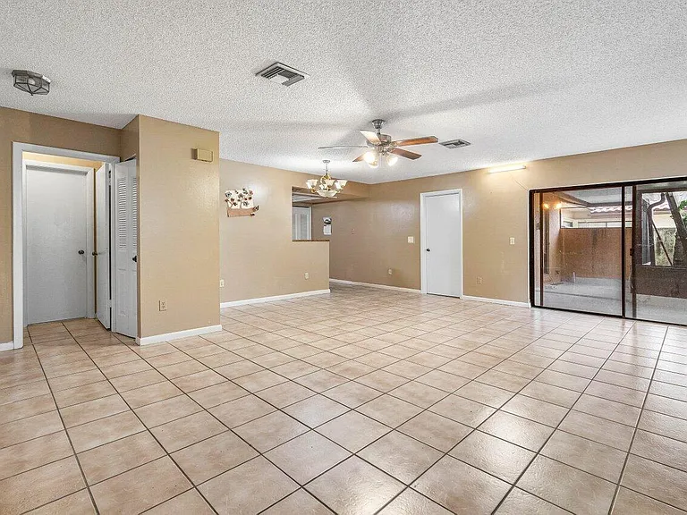 2780 Norfolk Pine Ct — Photo 4