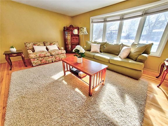 2nd image of 176 Valley Green Dr
