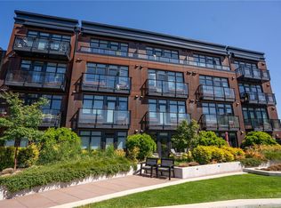 515 Chatham St #201, Victoria, BC V8T 1E1