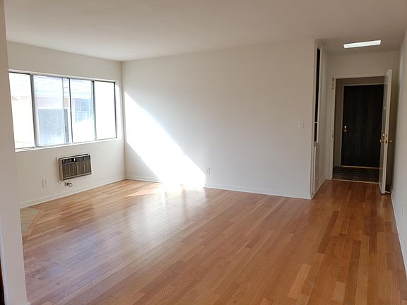 3rd image of 1729 Armacost Ave #5