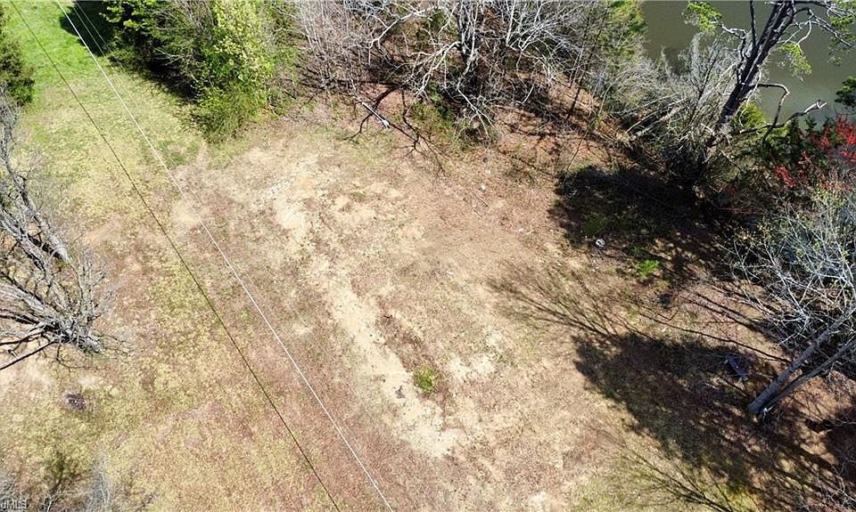 2nd image of 495 Perryman Rd