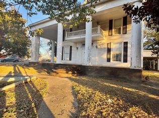 51 S Cromartie St, Hazlehurst, GA 31539