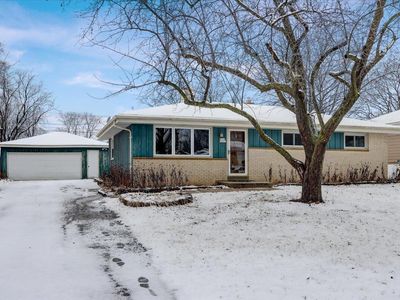 W163N9491 Cheyenne Dr, Menomonee Falls, WI, 53051